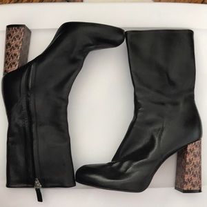 Tall bootie semi round toe